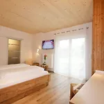 ホテル Hotel-restaurant Bonimeier 3*