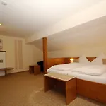 Hotel-restaurant Bonimeier ホテル 3*