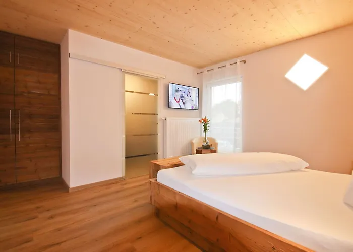 ホテル Hotel-restaurant Bonimeier 3*