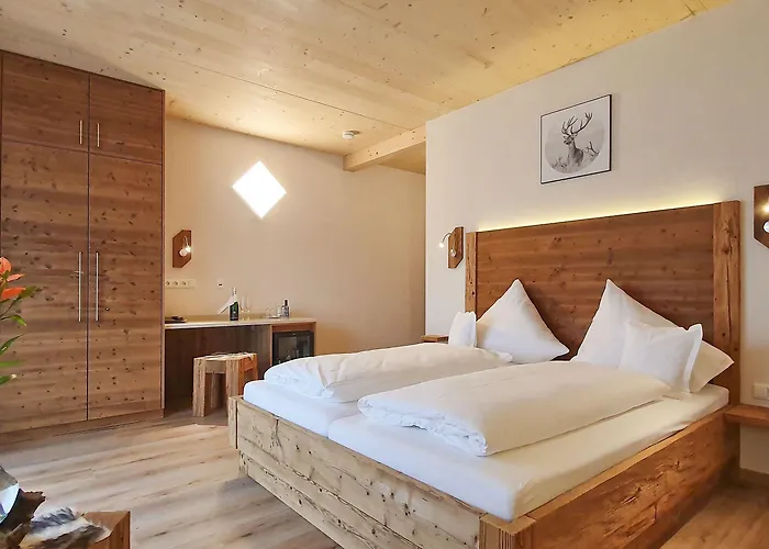 Hotel-restaurant Bonimeier ホテル Niedergottsau