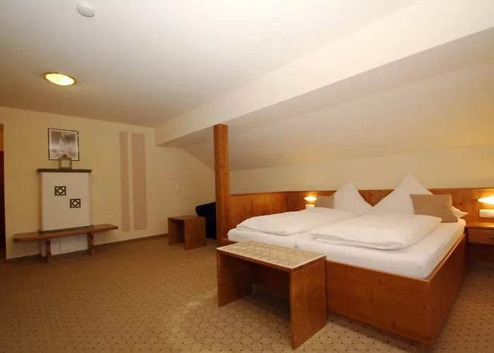 Hotel-restaurant Bonimeier ホテル 3*