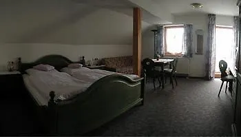 Hotel-restaurant Bonimeier מלון 3*